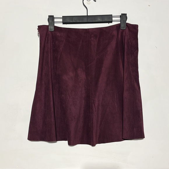BB Dakota Kimber Faux Suede Skirt Aubergine Size 10 - Picture 6 of 8